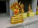Puket Explorer  Der grosse Buddha die Statue 45 m hoch und 25 m im Durchmesser mit Statuen (TH).